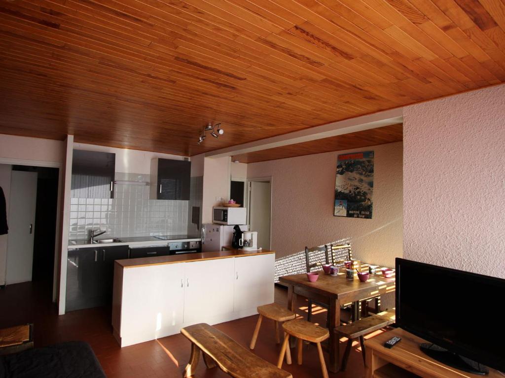 Appartement Chamrousse, 3 pièces, 6 personnes - FR-1-340-212 561 Rue des Gentianes  RECOIN, 38410 Chamrousse