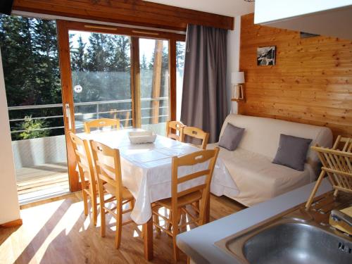 Appartement Chamrousse, 3 pièces, 6 personnes - FR-1-549-118
