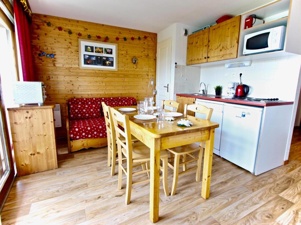 Appartement Appartement Chamrousse, 3 pièces, 6 personnes - FR-1-549-92 495 Route de Bachat Bouloud 38410 Chamrousse