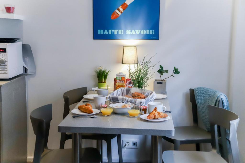 Appartement charmant et calme en plein cœur du centre-ville et à 5 min à pied du lac ! 10 Rue de la Paix, 74000 Annecy