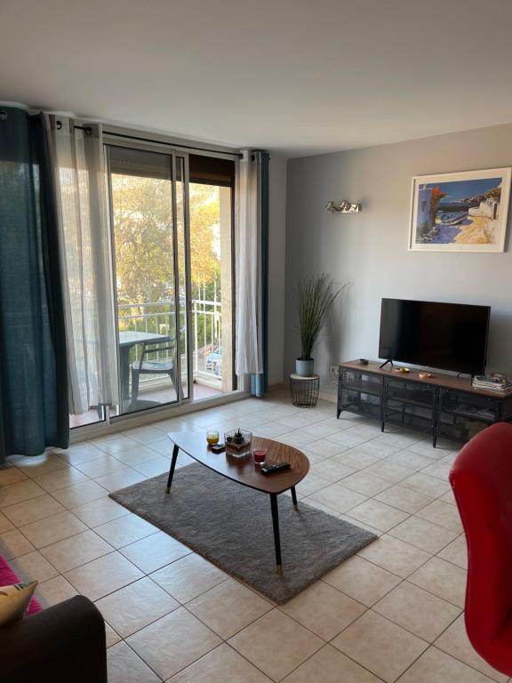 appartement charme T2 cassis plein centre 14 Rue de l'Arène, 13260 Cassis