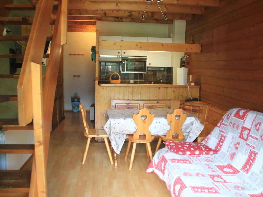 Appartement Appartement Châtel, 2 pièces, 4 personnes - FR-1-200-271 186 Route De Pre-La-Joux -  - 74390 Châtel