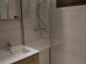 Appartement Châtel, 2 pièces, 5 personnes - FR-1-200-220