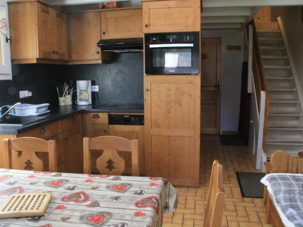 Appartement Appartement Châtel, 3 pièces, 6 personnes - FR-1-200-282 1643 Route Du Petit Chatel -  - 74390 Châtel