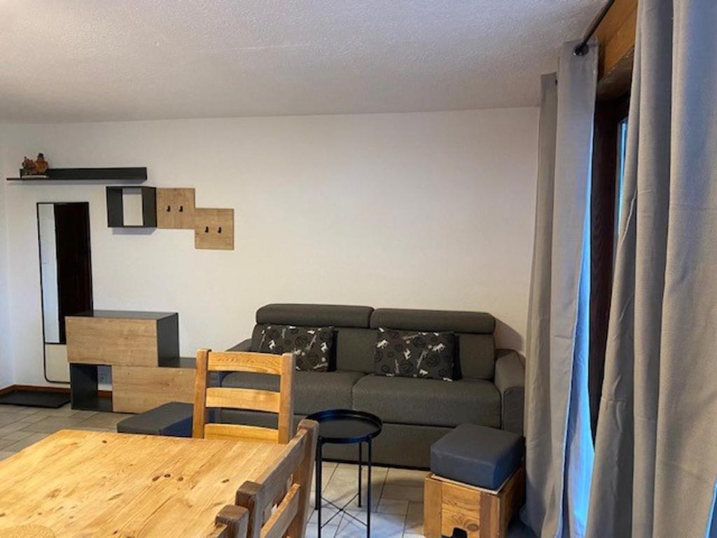 Appartement Appartement Châtel, 3 pièces, 8 personnes - FR-1-200-325 359 route de Pré-la-Joux 74390 Châtel