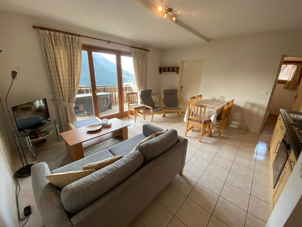 Appartement Châtel, 4 pièces, 6 personnes - FR-1-693-9 166 Route du Boude, 74390 Châtel
