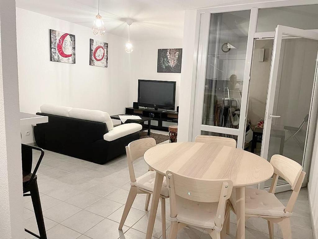 Appartement APPARTEMENT CHIC LE VELODROME 24 Boulevard Schloesing 13009 Marseille