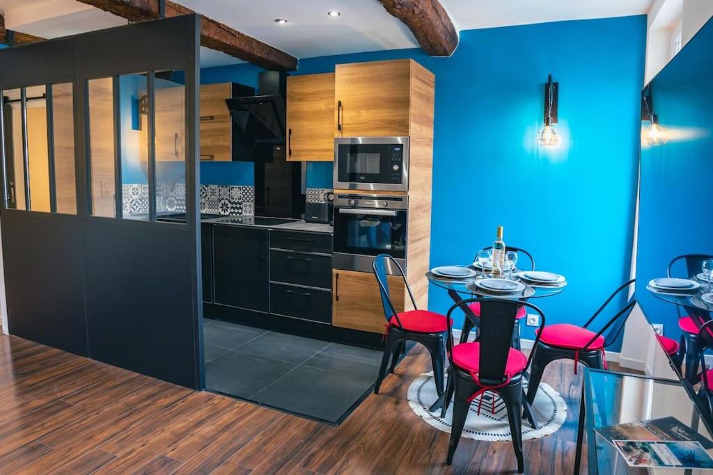 Appartement climatisé, au cœur du centre ancien 2 Rue du Marché, 83120 Sainte-Maxime