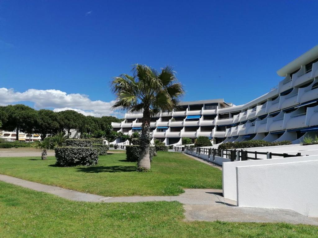 Appartement climatisé idéal pour les vacances 2, Avenue Jean Lasserre, 30240 Le Grau-du-Roi