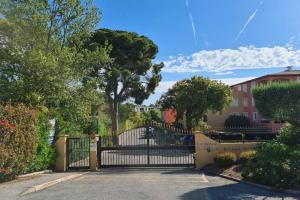 Appartement Appartement climatisé les Lavandiers 6 personnes piscines 192 Chemin des Canissons 83240 Cavalaire-sur-Mer Provence-Alpes-Côte d\'Azur