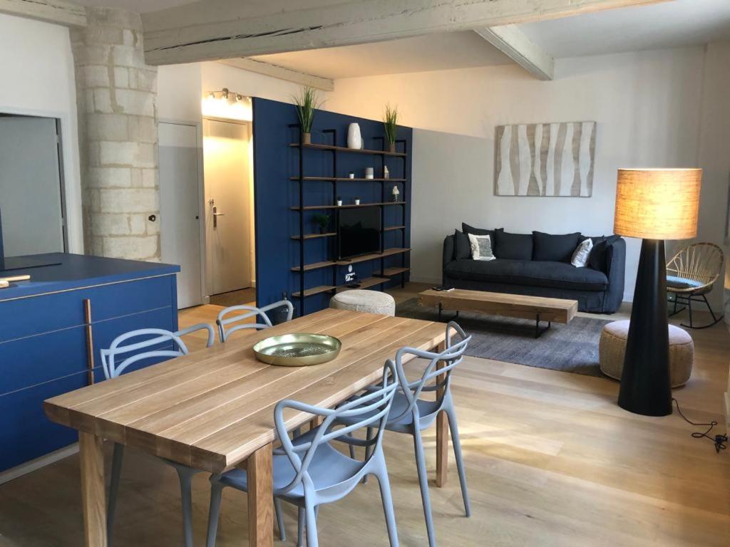 Appartement Appartement climatisé plein centre historique 7 Rue Armand de Pontmartin 84000 Avignon