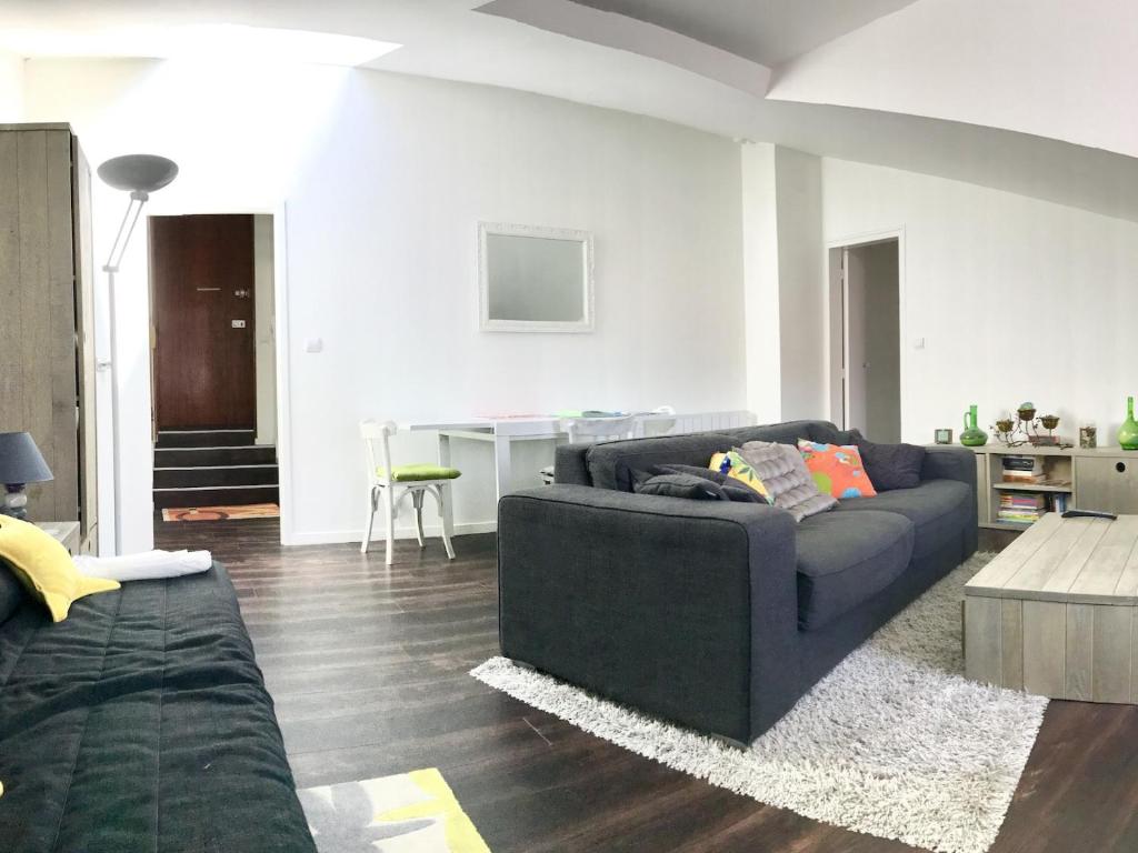 Appartement Appartement confortable au centre de La Rochelle 3è étage 35 Rue Admyrauld 17000 La Rochelle