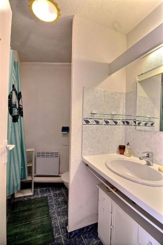 Appartement confortable dans une résidence à 50m de la plage