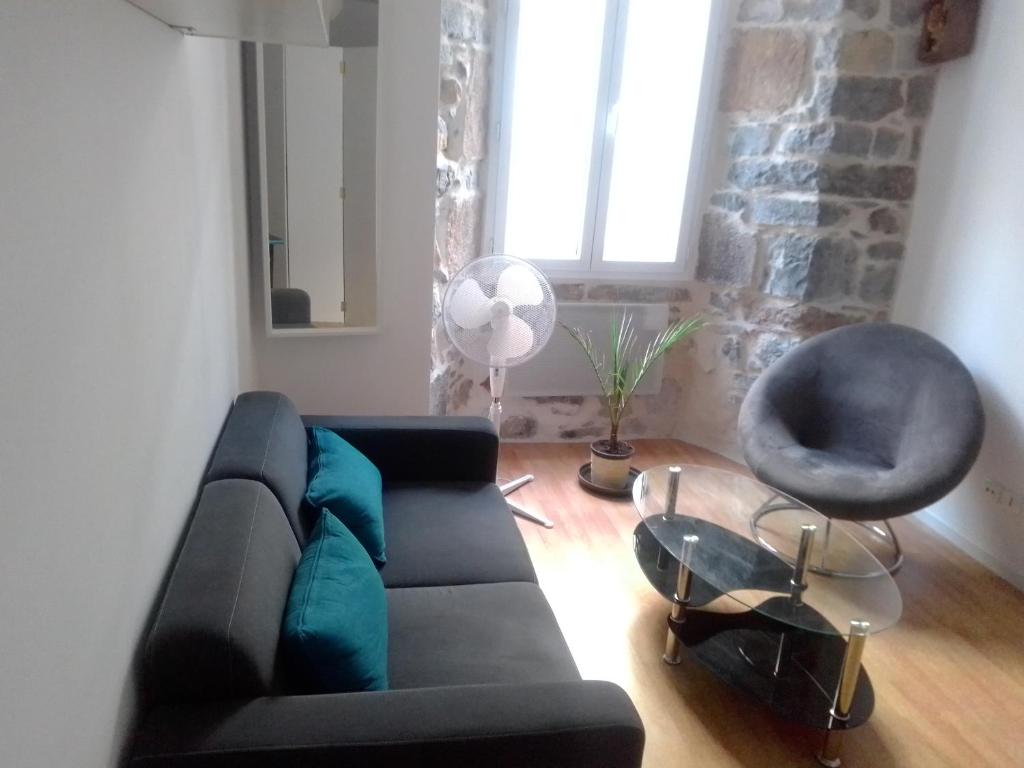 Appartement confortable et calme 2 Rue Antoine Court, 07170 Villeneuve-de-Berg