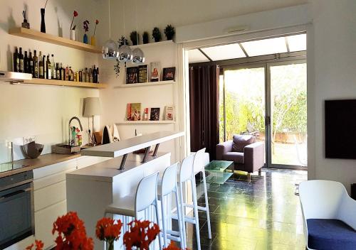 Appartement contemporain jardin & jacuzzi