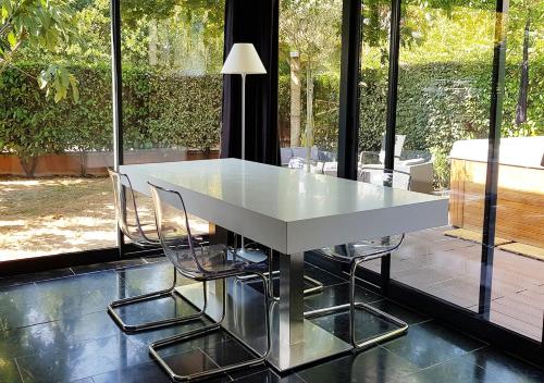 Appartement contemporain jardin & jacuzzi