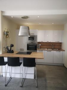 Appartement contemporain le Vendome à 90m de la plage