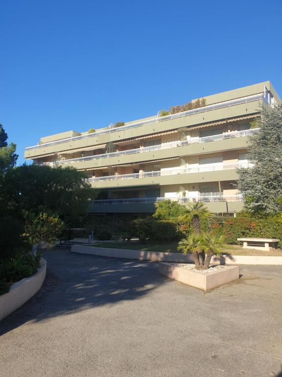 Appartement cosy à quelques minutes des plages 189 Avenue Marc Moschetti, 06700 Saint-Laurent-du-Var