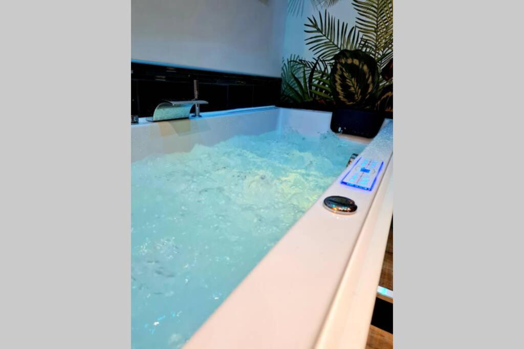 Appartement cosy avec baignoire balnéo 33 Rue de Lille, 62200 Boulogne-sur-Mer