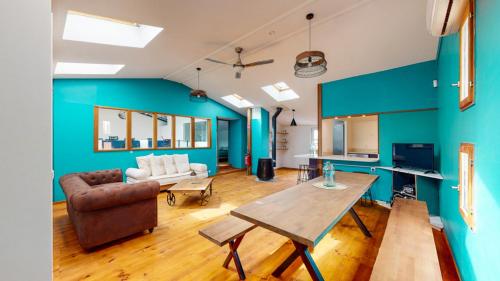 Appartement cosy avec jacuzzi et poêle à bois