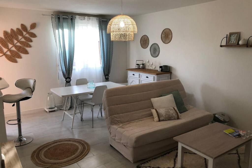 Appartement cosy avec jardin à Blagnac. Appartement 8 1 Rue Marcel Mouloudji, 31700 Blagnac