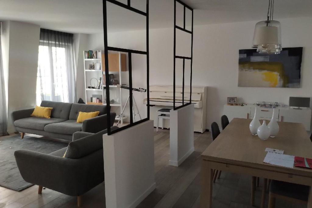 Appartement Cosy et Moderne Puteaux Paris La Defense 9 Rue Edouard Vaillant, 92800 Puteaux