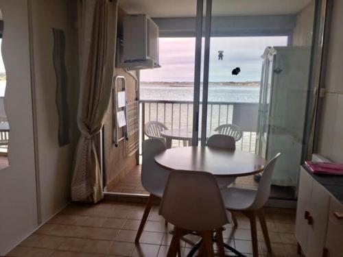 APPARTEMENT COSY FRED FLAMANTS ROSES