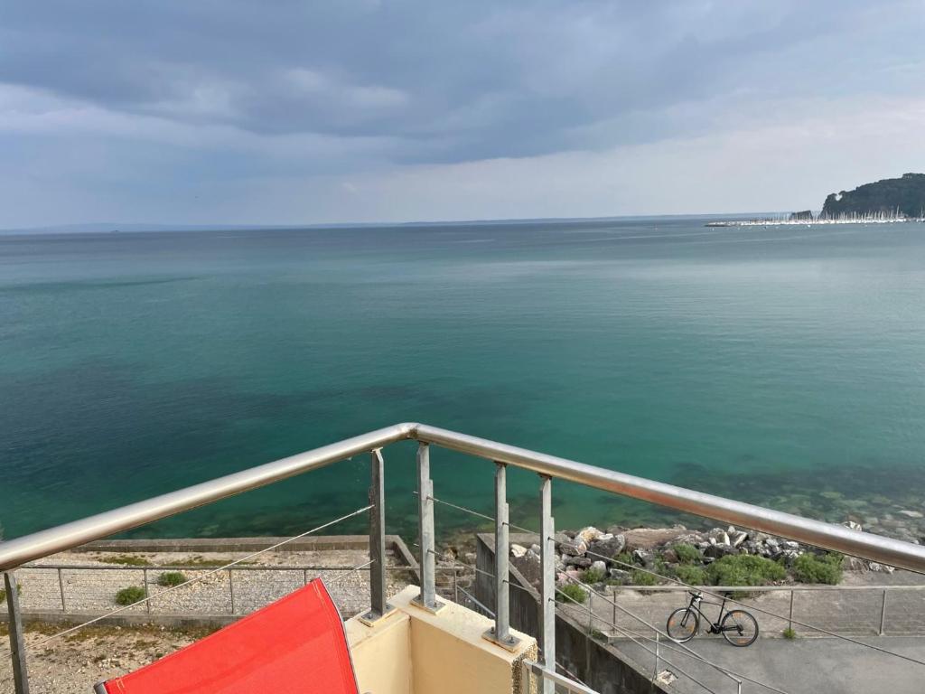 Appartement cosy les pieds dans l’eau, vue mer exceptionnelle Rue de Rulianec, 29160 Crozon