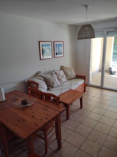 Appartement cosy - Piscine, terrasse, 5 min plage