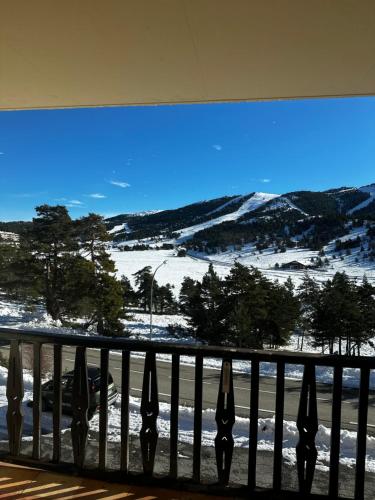 Appartement cosy, vue sur la montagne à Gréolières