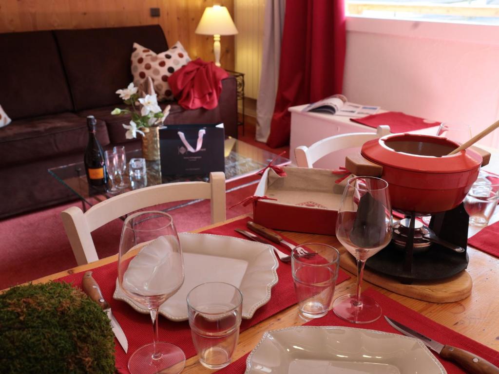 Appartement Courchevel 1650, 2 pièces, 4 personnes - FR-1-664-2 1056, Rue du Belvédère, 73120 Courchevel