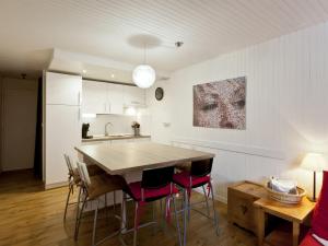 Appartement Courchevel 1650, 2 pièces, 5 personnes - FR-1-514-3