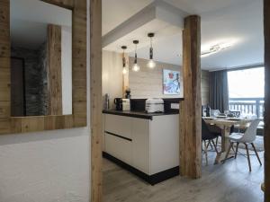 Appartement Courchevel 1650, 3 pièces, 6 personnes - FR-1-631-109