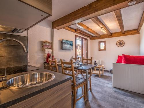 Appartement Courchevel, 2 pièces, 4 personnes - FR-1-575-141