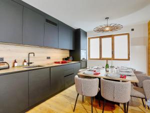 Appartement Courchevel, 4 pièces, 6 personnes - FR-1-664-14