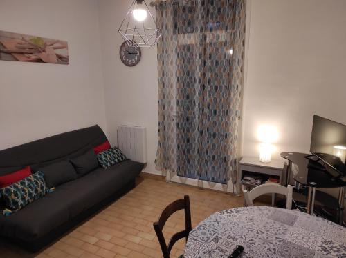 Appartement cure ou vacances avec WIFI et parking et à 100m des thermes