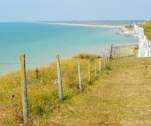 Appartement d'une chambre a Ault a 100 m de la plage avec wifi