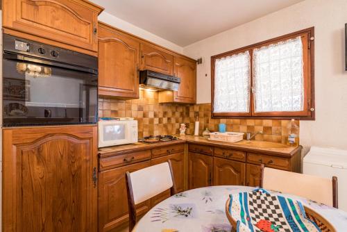 Appartement d'une chambre a Banyuls sur Mer a 700 m de la plage avec vue sur la ville piscine partagee et jardin clos