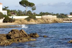 Appartement d'une chambre a Saint Aygulf a 30 m de la plage avec jardin clos et wifi