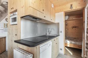 Appartement d'une chambre a Val Thorens a 20 m des pistes avec vue sur la ville et balcon