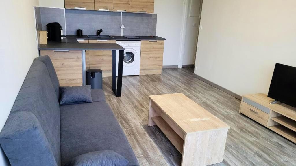 Appartement d'une chambre avec balcon et wifi a Nimes 51B Boulevard Talabot Gard, Occitanie, 30000 Nîmes