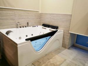Appartement d'une chambre avec jacuzzi et wifi a Strasbourg