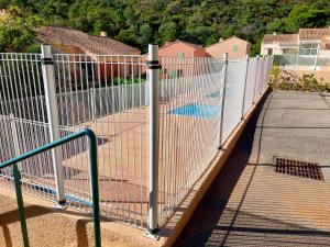 Appartement d'une chambre avec piscine partagee et jardin clos a Cavalaire sur Mer a 1 km de la plage