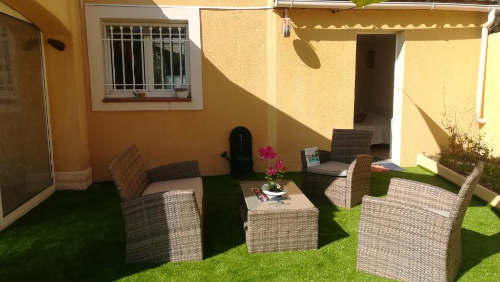 Appartement Appartement d'une chambre avec piscine privee jardin clos et wifi a Vidauban 304 Chemin de l'Escarayol Var, Provence-Alpes-Côte d'Azur 83550 Vidauban