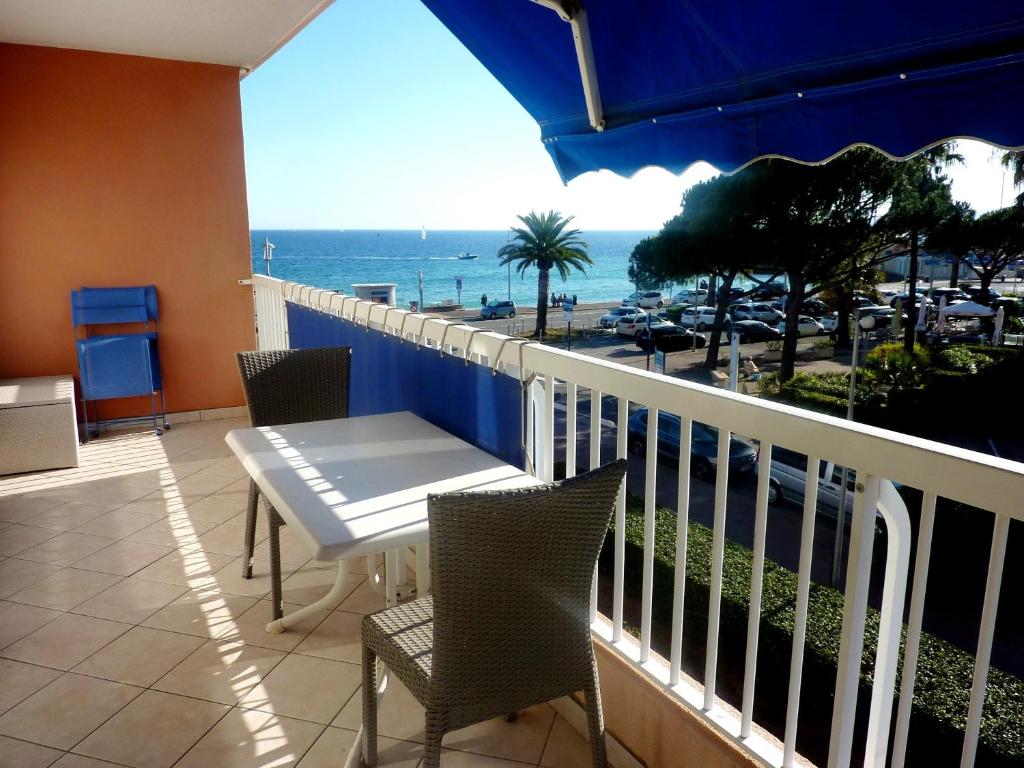 Appartement d'une chambre avec vue sur la mer balcon et wifi a Frejus Rue du Littoral Var, Provence-Alpes-Côte d'Azur, 83600 Fréjus