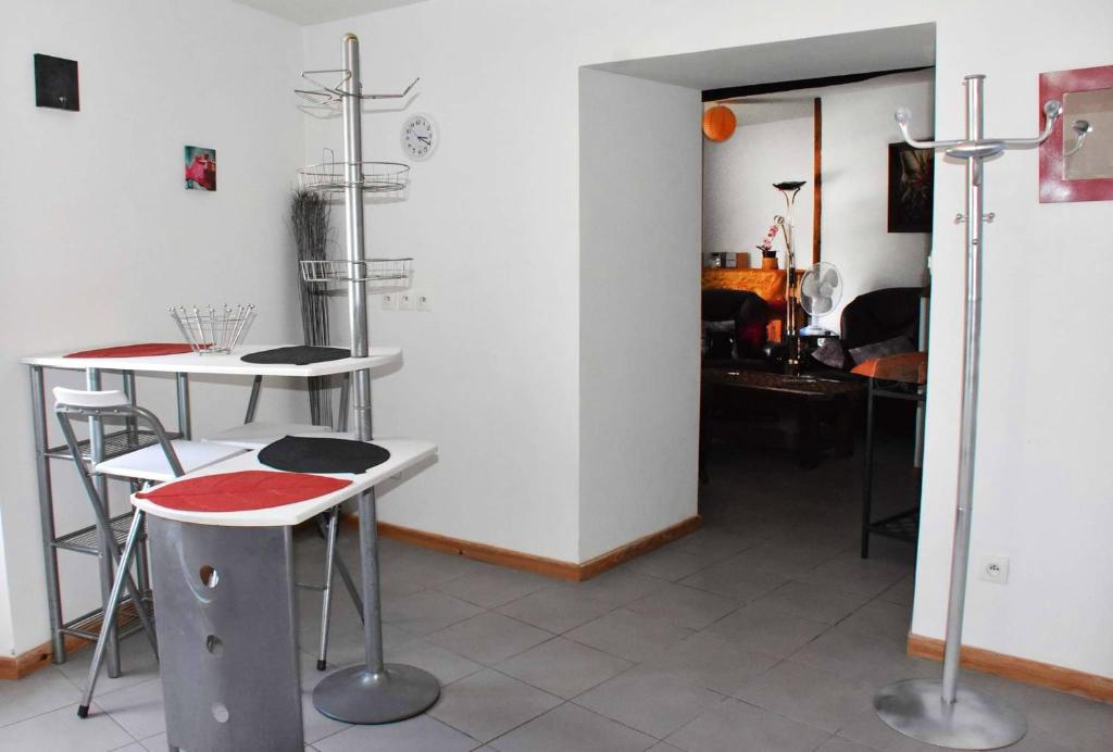 Appartement Appartement d'une chambre avec vue sur le lac balcon et wifi a Trebes 12 Rue d'Alsace 11800 Trèbes