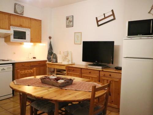 Appartement d'une chambre avec vue sur le lac et wifi a Les Angles a 1 km des pistes