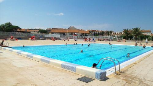 Appartement d'une chambre avec vue sur le lac piscine partagee et terrasse amenagee a Le Barcares a 3 km de la plage