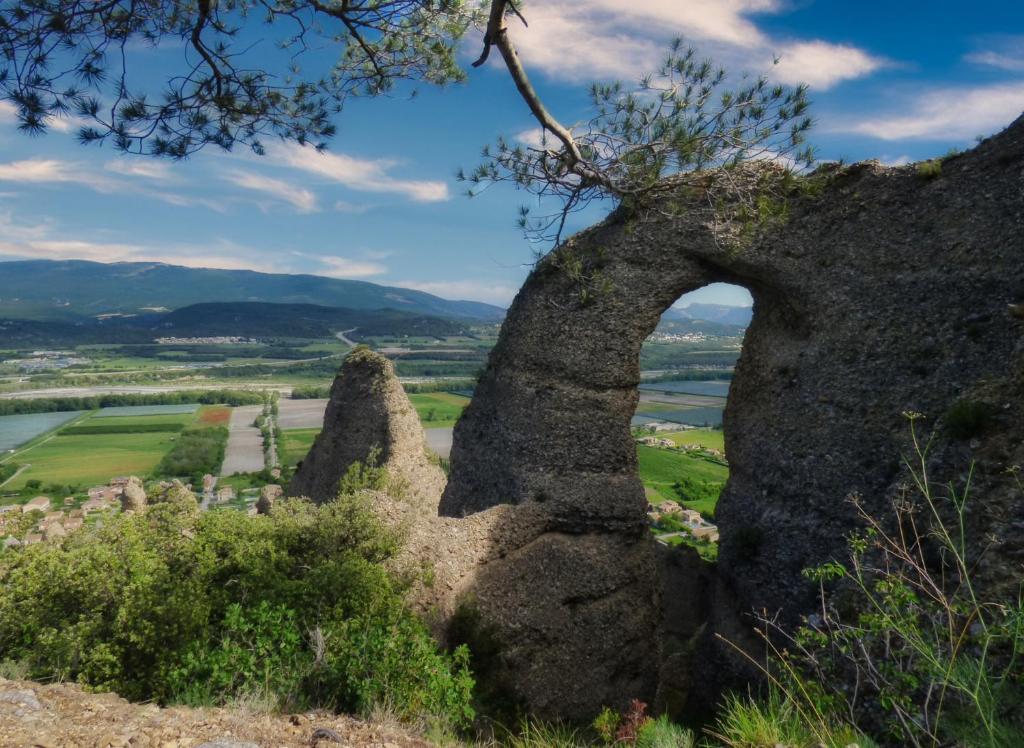 Appartement dans Bâtisse ancienne au calme et sapcieux L'Annonciade, 04000 Les Mées