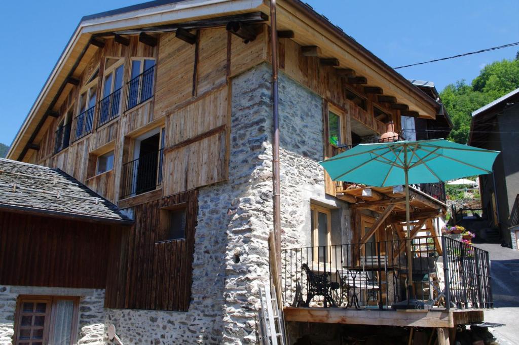 Appartement Appartement Dans Chalet de Montagne Hameau de Tincave 73350 Bozel
